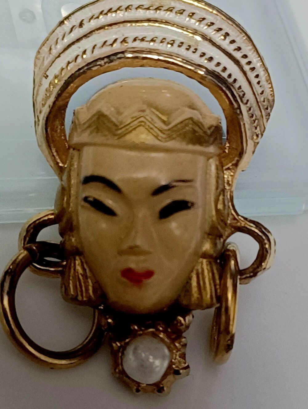 Vintage Selro Selini Unsigned Asian Princess Face Brooch Hoops Gold